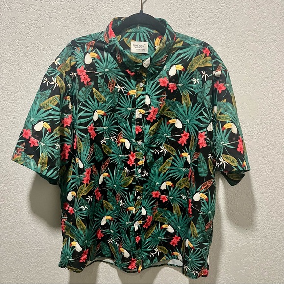 Tunevuse Regular Fit Green and Red Casual Button Front Shirt with Tropical Print - Picture 1 of 7